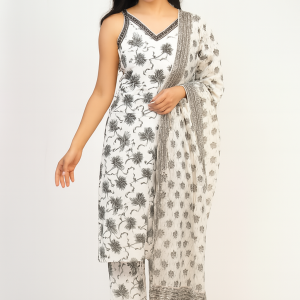 Vastrika Cordset with Dupatta