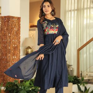 Aakriti – Navy Blue Mul Cotton Thread-Embroidered Salwar Suit
